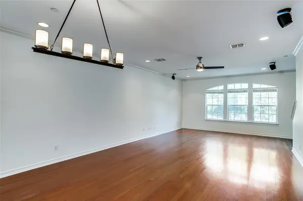 1600 Abrams Road #8, Dallas, TX 75214