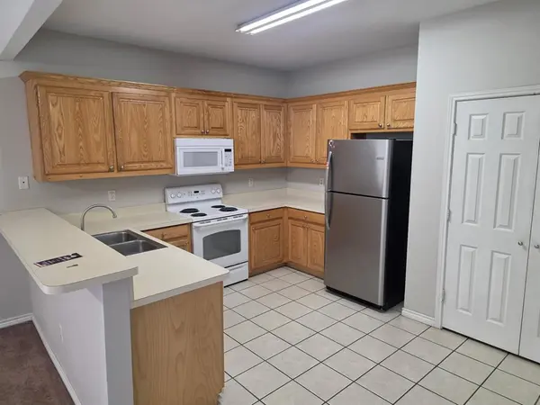 512 Harris Street, Gunter, TX 75058