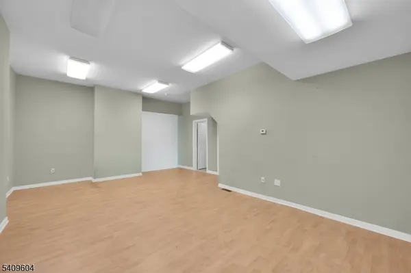 305 E High St, Bound Brook Boro, NJ 08805