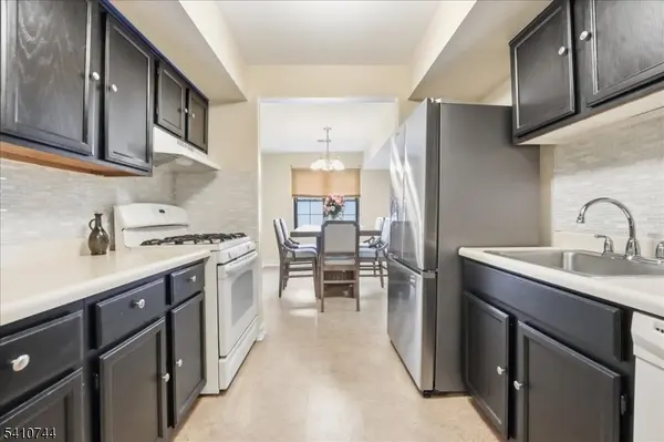 297 Alpine Way #C, Woodbridge Twp., NJ 07095