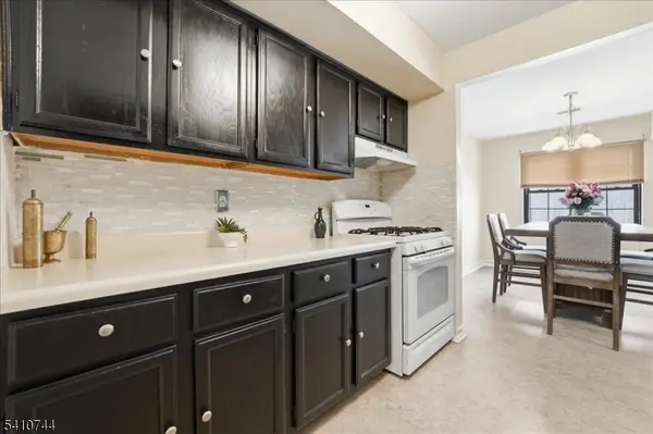 297 Alpine Way #C, Woodbridge Twp., NJ 07095