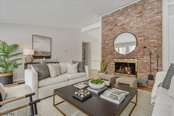 49 Farmersville Rd, Tewksbury Twp., NJ 07830