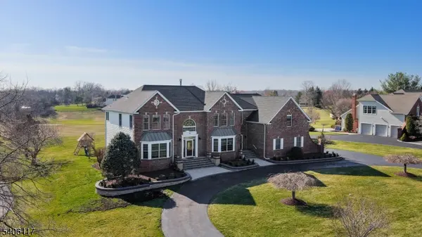 26 Davenport Way, Hillsborough Twp., NJ 08844