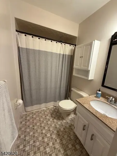 2 Stowe Ct #8, Vernon Twp., NJ 07462