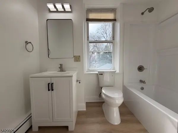 536 Lake Ave #4, Lyndhurst Twp., NJ 07071