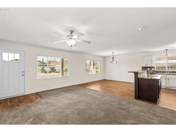 5089 D ST, Springfield, OR 97478