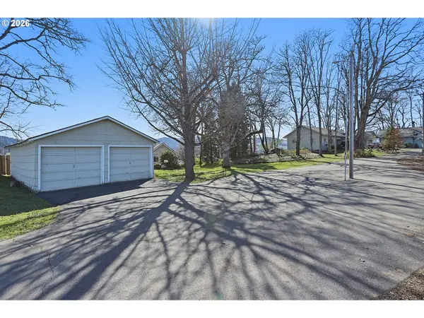 3503 EHRCK HILL DR, Hood River, OR 97031