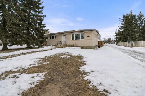 5228 53 AVE, Viking, AB T0B4N0