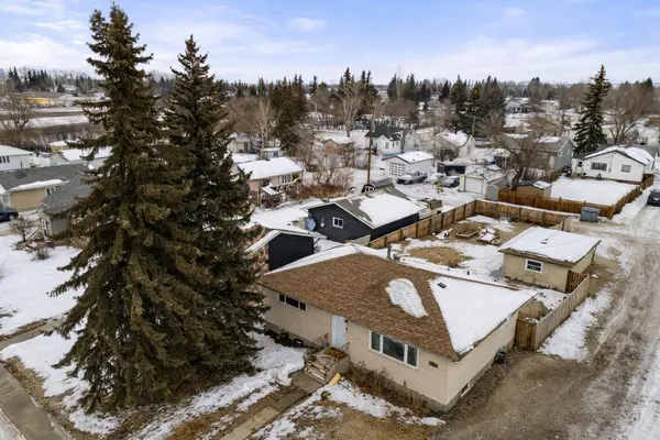 5228 53 AVE, Viking, AB T0B4N0