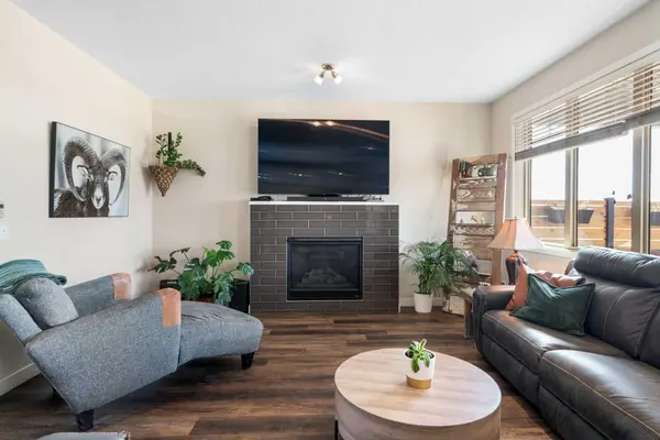 221 Muirfield BLVD, Lyalta, AB T0J1Y1