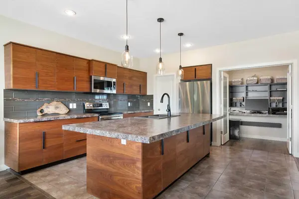 221 Muirfield BLVD, Lyalta, AB T0J1Y1