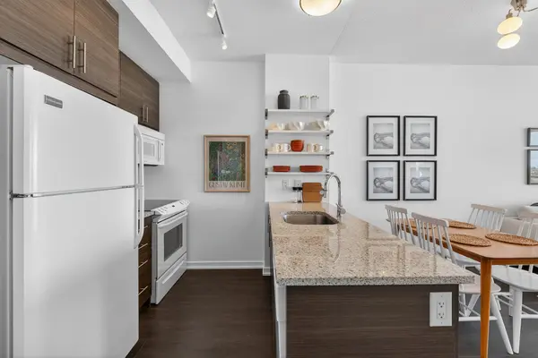 70 Forest Manor RD #1510, Toronto C15, ON M2J 0A9