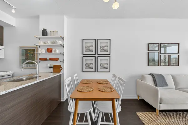 70 Forest Manor RD #1510, Toronto C15, ON M2J 0A9