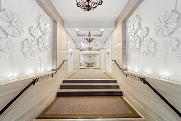 22 Leader LN #332, Toronto C08, ON M5E 0B2