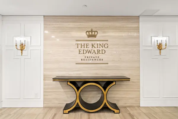 22 Leader LN #332, Toronto C08, ON M5E 0B2