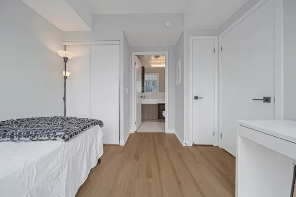 319 Jarvis ST #2101, Toronto C08, ON M5B 0C8