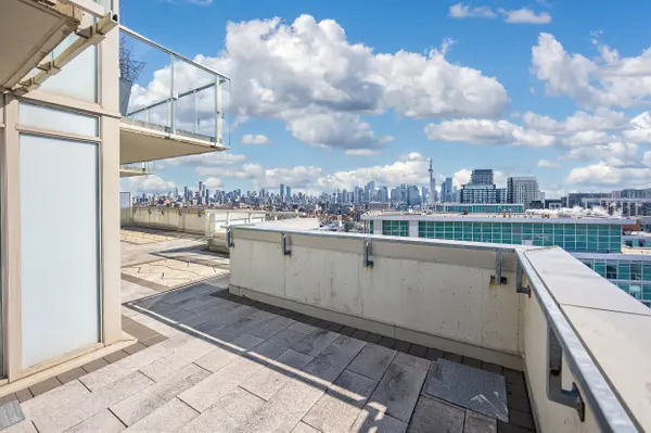 125 Western Battery RD #3009, Toronto C01, ON M6K 3R8