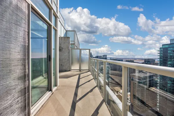 125 Western Battery RD #3009, Toronto C01, ON M6K 3R8