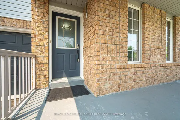 12 Greenhalf DR, Ajax, ON L1S 7N6