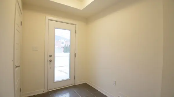 250 Finch AVE #211, Pickering, ON L1V 0G6