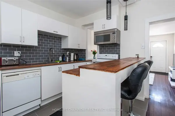 106 Lamb AVE, Toronto E01, ON M4J 4M6