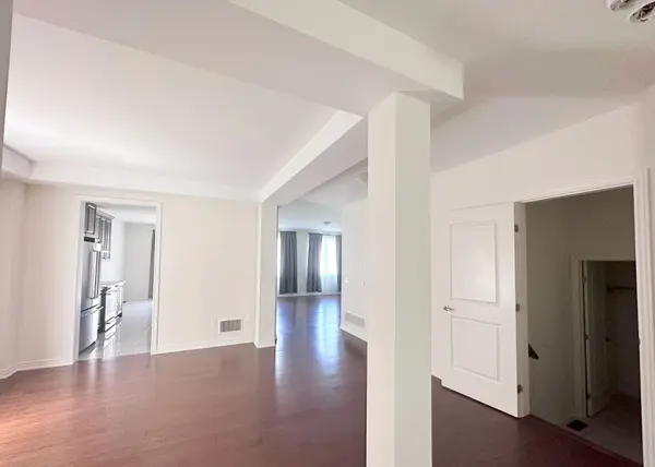 93 Forest Edge CRES, East Gwillimbury, ON L9N 0S6