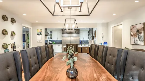 112 Lakeshore RD W, Oro-medonte, ON L0L 2E0