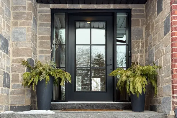 32 Forest Hill DR, Springwater, ON L0L 1X0