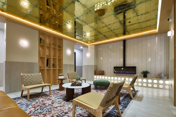 1660 Bloor ST #908, Toronto W02, ON M6P 1A8