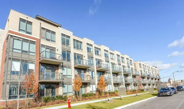 95 Attmar DR #106, Brampton, ON L6P 0Y6