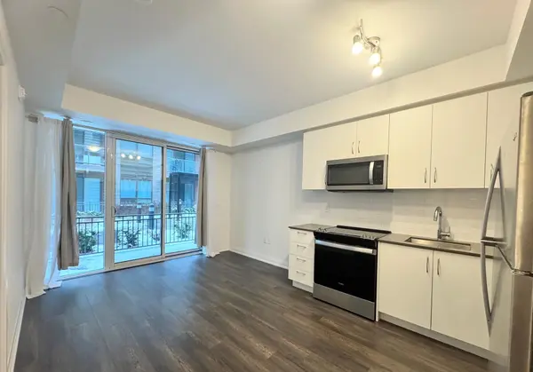 95 Attmar DR #106, Brampton, ON L6P 0Y6