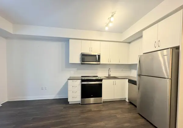 95 Attmar DR #106, Brampton, ON L6P 0Y6