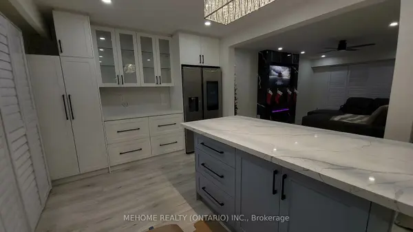 7 Merrydrew CT, Mississauga, ON L5M 1W6