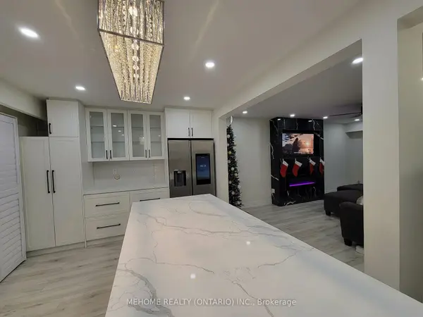 7 Merrydrew CT, Mississauga, ON L5M 1W6