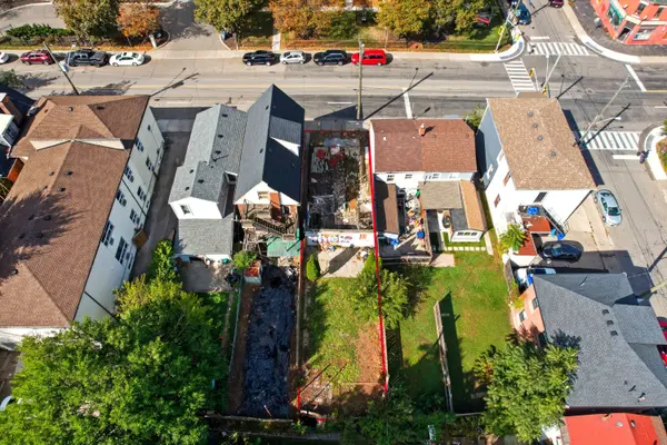 186 John ST N, Hamilton, ON L8L 4P2