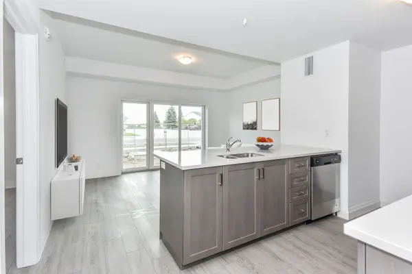 170 Northumberland RD W #402, North Dumfries, ON N0B 1E0