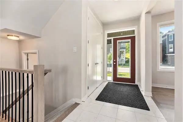 389 Appalachian CIR, Barrhaven, ON K2J 6X3