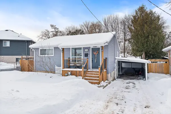 196 Durham AVE, Cambridge, ON N3H 4H9