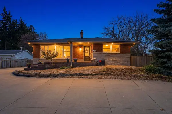 473 Mohawk RD W, Hamilton, ON L9C 1X3