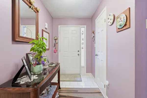 1675 Upper Gage AVE #1, Hamilton, ON L8W 3R7