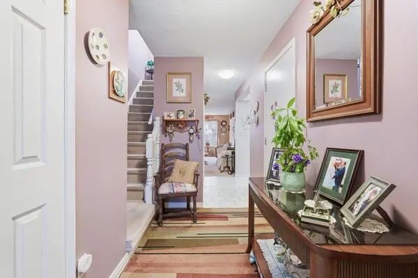 1675 Upper Gage AVE #1, Hamilton, ON L8W 3R7