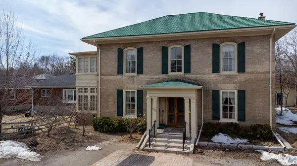 813 Water ST, Peterborough, ON K9H 3N7