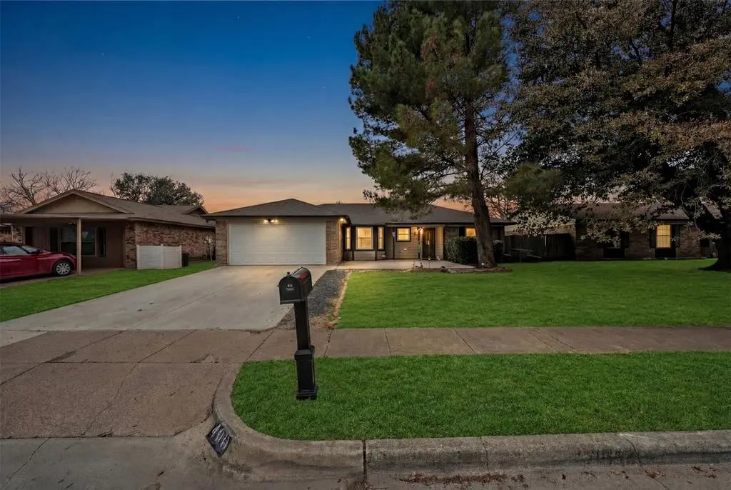 400 Blue Ridge Trail, Saginaw, TX 76179