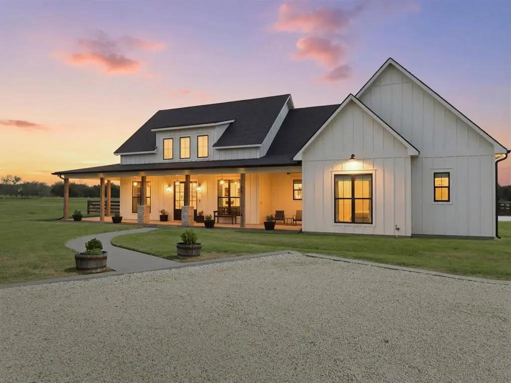 2050 W Elm Mott Drive, Waco, TX 76705