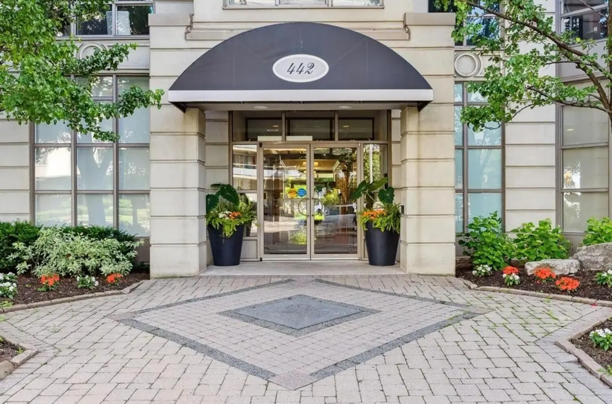 442 Maple AVE #1402, Burlington, ON L7S 2L7