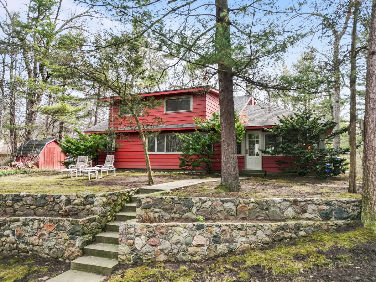 9 Summit AVE, South Huron, ON N0M 1T0