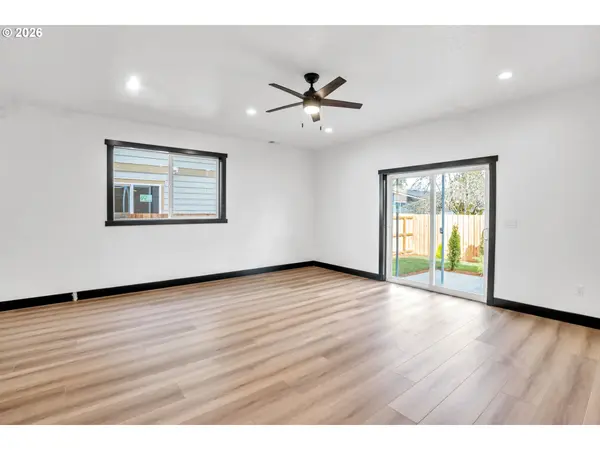 720/740 S 8TH AVE, Cornelius, OR 97113