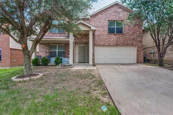 9877 Osprey Drive, Fort Worth, TX 76108
