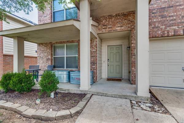 9877 Osprey Drive, Fort Worth, TX 76108