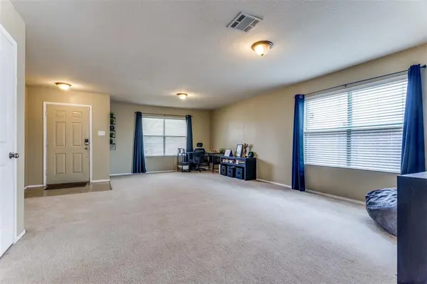 9877 Osprey Drive, Fort Worth, TX 76108